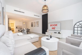 Exquisite 3-Bedrooms at Marina Terrace with Striking views of Dubai Marina!